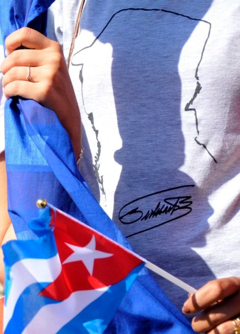 naylan1406's tweet photo. Cuando mencionan el nombre de Fidel, mi piel se eriza porque por mis venas corre el amor a mi patria, la cual la defenderé hasta el ultimo día de mi vida.
#FidelPorSiempre 
#FidelEntreNosotros https://t.co/kfmFZkNKlI
