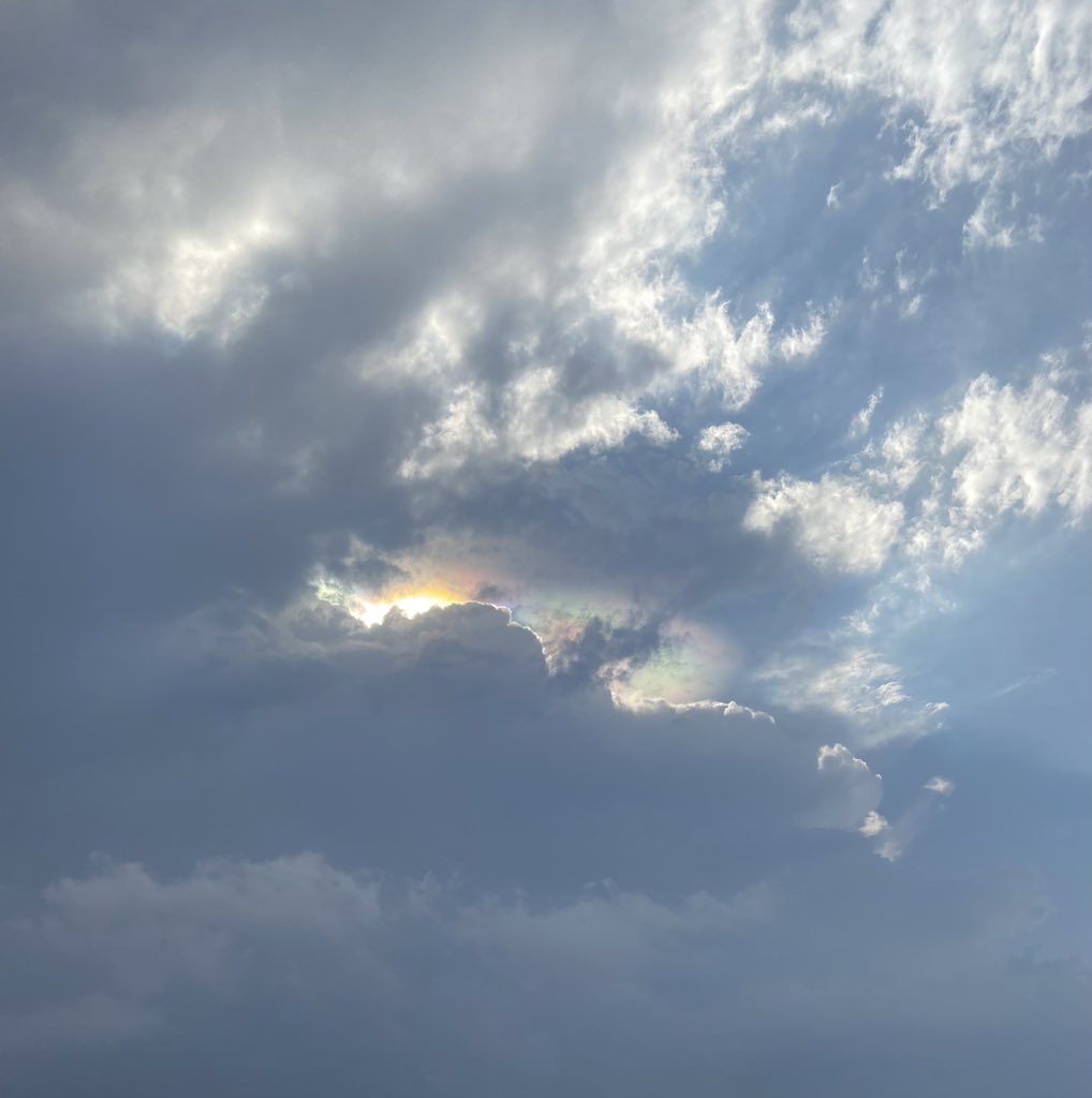 5119_mona's tweet photo. ☁️🌈 https://t.co/krpbSN7Wdz