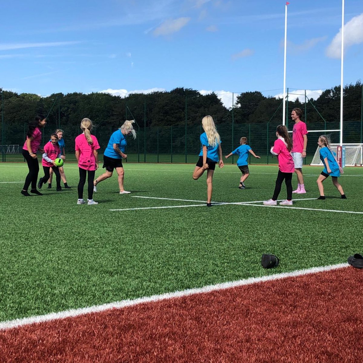 CommofPurpose's tweet image. We had a great time on Friday at @BGSBristol playing football and other games. Thanks to Mark from @UltimateFinance for coaching football. Thanks to @squarefood for the curry at lunch.

Sponsors
@ArthurDavidFWS @elmtree_garden @FirstClassComms @forticeUK @LancerScottLtd @UESLTD