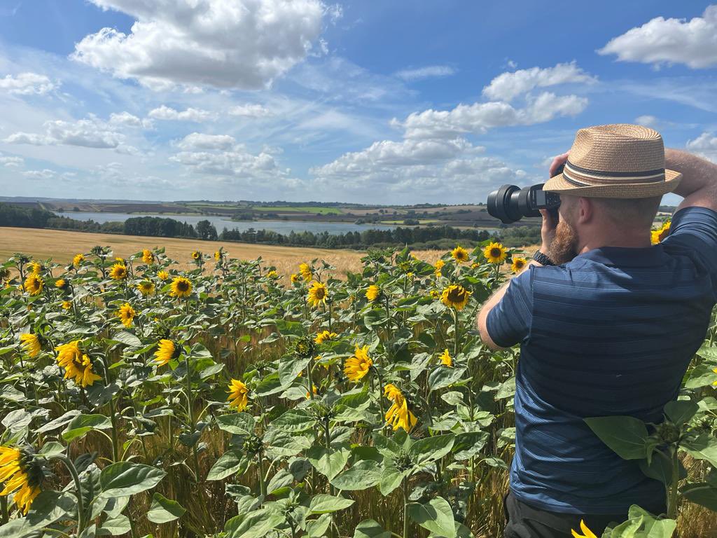 Eyebrook_Birds's tweet photo. Enjoying the sunshine and harvest this afternoon with the team from @NFUCountryside Magazine, chatting all about farming, conservation and birdseed here at Rectory Farm. Glorious weather, great time with Lorna, Toby and Alex, look out for us in the magazine! https://t.co/8QNmpHv44X