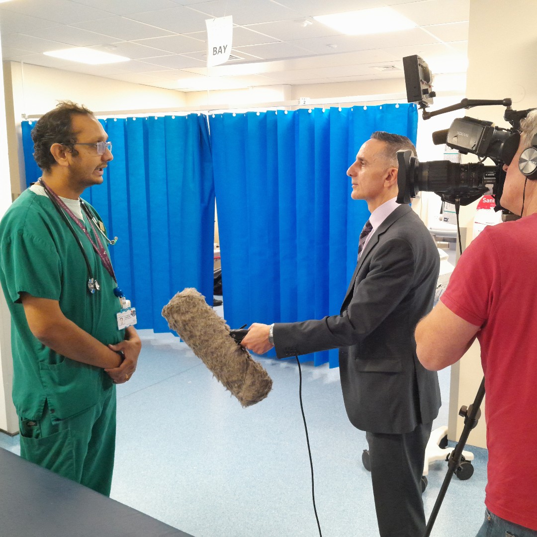 Today we welcomed ITV Meridian to talk to staff in A&E at Worthing about the pressures services are under during the strike period. Please do all you can to help us this weekend and use our services appropriately. sussex.ics.nhs.uk/your-care/loca…