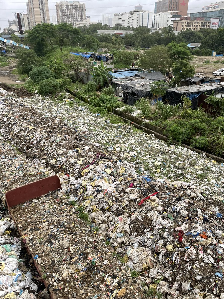 RahimShaikh1979's tweet photo. Hi , 

Ram mandir area near station RAM MANIDIR .MUMBAI
Small children and old people stay near by 

PLEASE CAN YOU TAKE SOME ACTION TO CLEAN THE PLACE 

I thank BMC FOR ALWAYS GOOD
@mybmcWardRS @mybmc @mieknathshinde @CMOMaharashtra @Dev_Fadnavis @narendramodi @AjitPawarSpeaks https://t.co/L347V8GhDN