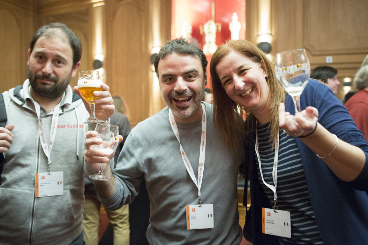🇮🇹 Cheers to the weekend with <a href="/birrabruton/">Birra Brùton</a> !

➡️ Best Italian Beer of the competition 2022 with EVA 🥇

 #craftbeer #beer #Brussels #Belgium #goldmedal #brusselsbeerchallenge #silvermedal #bronzemedal #beercompetition #bestbeer #italianbeer #italiancraftbeer