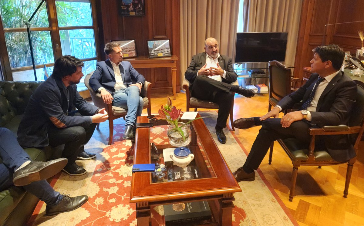 redcame's tweet photo. CAME JUNTO A DIRIGENTES DE CUYO
@AlfredoGZChaco se reunió con @MinnozziDino, titular de la #FESJ, @Santilaugero de @FEMPRENSA, @emmalopez24 y Ariel Espejo de la Cámara de Comercio de San Luis, para comenzar a articular y generar acciones de trabajo conjuntas en el abordaje a las problemáticas en común que tienen las #pymes de la región de #CUYO.
#EsConLasPymes
#PymesArgentinas