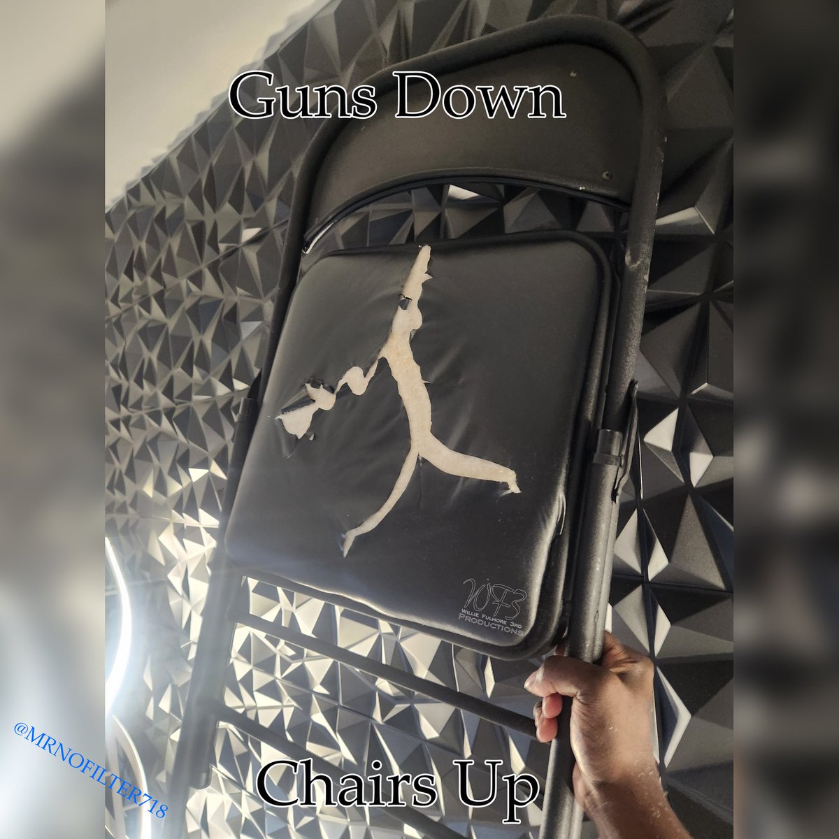 When a situation is out of control. Folding chairs hit different.

#funnymeme #memes #comedy #mrnofilter718 #williefulmoreiiiproductions #funny