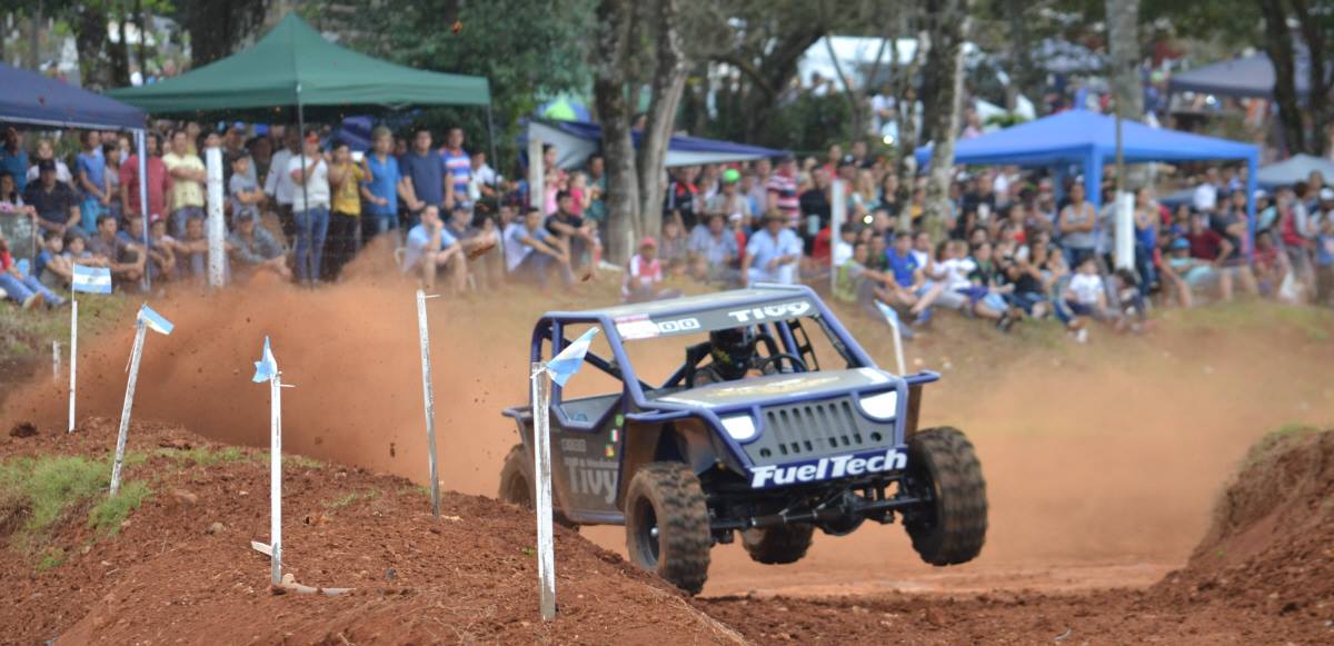 Lumpy Silvester tweet media