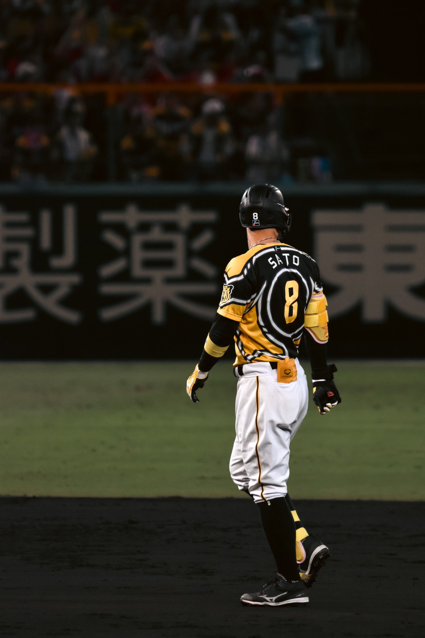 阪神タイガース 佐藤輝明レプリカユニフォーム 71JDXSzhOkL._UF350,350_QL50_.jpg