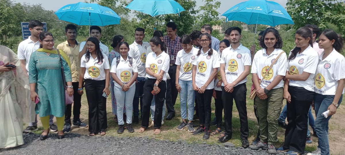 swabha_soni's tweet photo. A wonderful interaction with @jobzachariah , @abhisheksinghDP @AbhishekTrip_hi and @CKRaiTweets sir.
A youth mind is filled up with enough of curious thoughts and ideas and here is @BeClubGGV @UNICEFIndia to admire it. 

Thanking all the respected delicates. https://t.co/fCLhjLN9g8