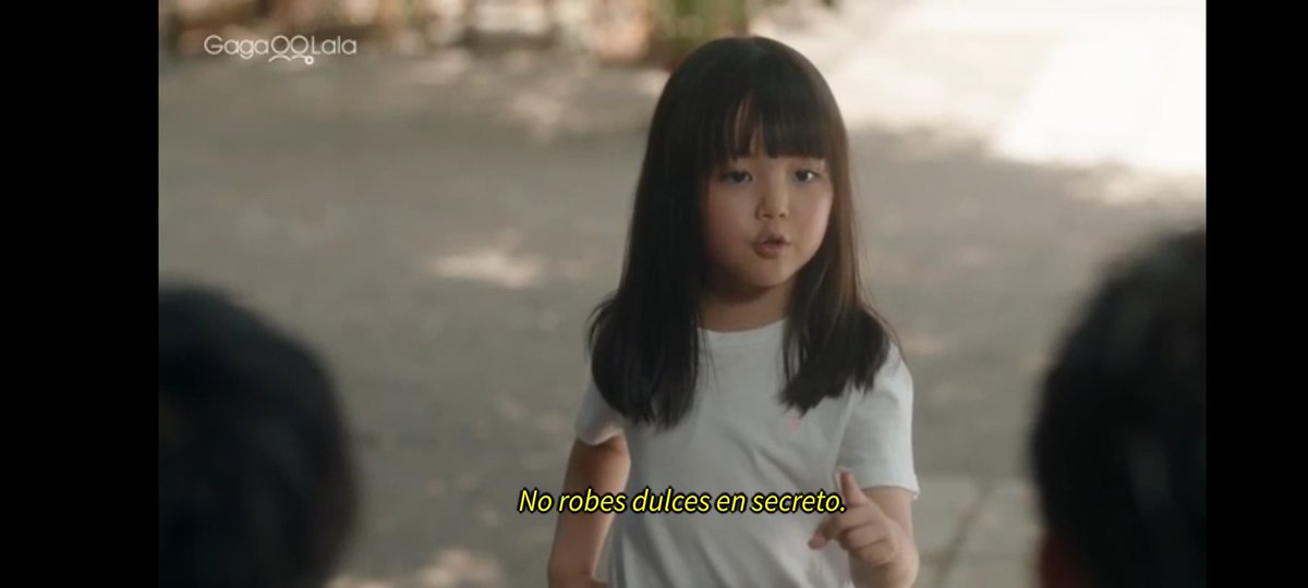 BLMafiaLover's tweet photo. Leí que esta es una frase con doble sentido que se refiere a algo así como que no hagan "cosas dulces" entre ellos mientras ella no está. Pero se pierde a la traducción. Duo Duo la pequeña fujoshi. 🤭
#StayWithMe
#StayWithMeEP19
#StayWithMeEP20 https://t.co/p1saQDLaf7