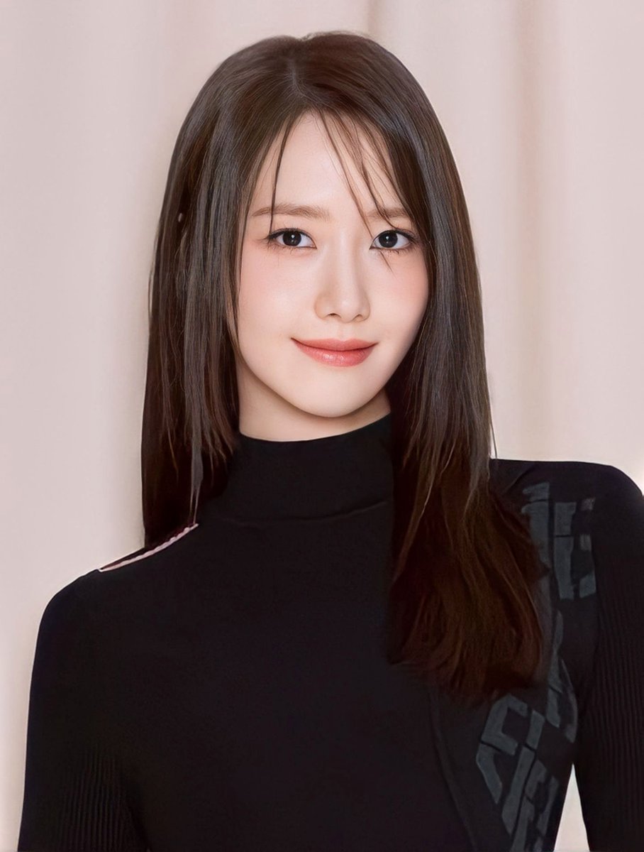 530FILE's tweet photo. wide angle model, yoona lim https://t.co/HMEFJ1USYT