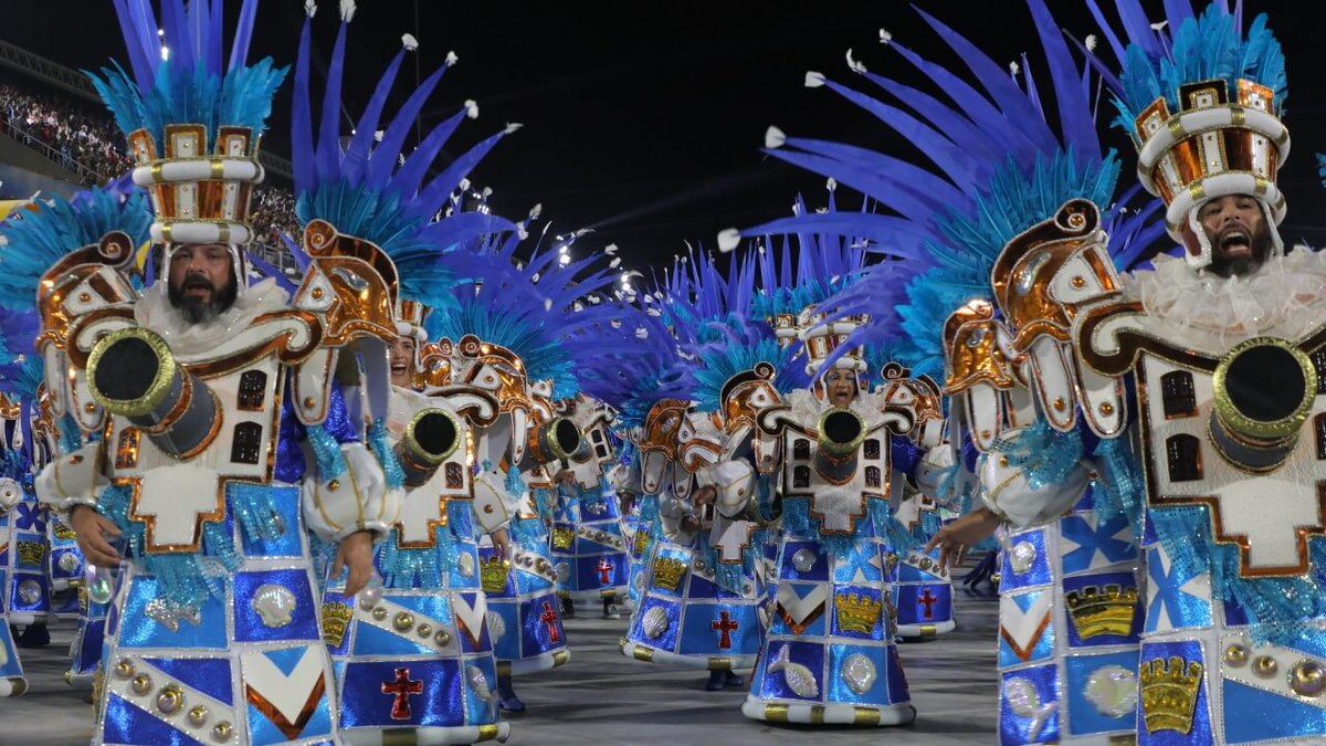 Dance to the rhythmic beats of Brazil's Carnival, a vibrant fusion of music, dance, and samba. 🎶🇧🇷 
#BrazilianCarnival #CulturalEscape