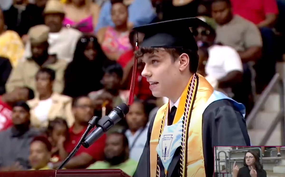 pcssdschools's tweet image. As we are set to begin the 23-24 school year, let's take a moment to look back and celebrate the Class of 2023!
JOE T. ROBINSON: youtu.be/CHTLvF_Grl0
MAUMELLE: youtu.be/-VeHcqod370
MILLS: youtu.be/VNyZ5IwHS-c
SYLVAN HILLS: youtu.be/w7eIpC1oTtU
#pcssdproud #serveall