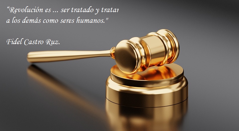 🇨🇺Conoce tus derechos: El Estado 🇨🇺 reconoce
y garantiza a la persona el goce y el ejercicio
irrenunciable, imprescriptible, indivisible, universal
e interdependiente de los derechos humanos,
bajo los principios de progresividad, igualdad y no discriminación. (Art.41 CRC)