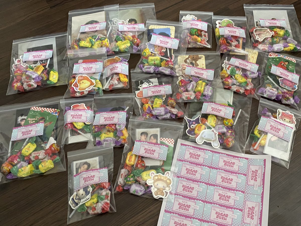 yeongyukai's tweet photo. feel the SUGAR RUSH with these
sweet treats 🍭 for MOA

ACT: SWEET MIRAGE IN BULACAN
freebies ☁️ from juls 🫧
@junslist ; @muyahotxt

— all postcards/ pcs are official !

🍬 rt &amp; like
🍬 follow at least one of my socials
🍬 show proof upon meetup

#TXTinBulacan
#ACT_SWEET_MIRAGE https://t.co/ULYhuILvA0