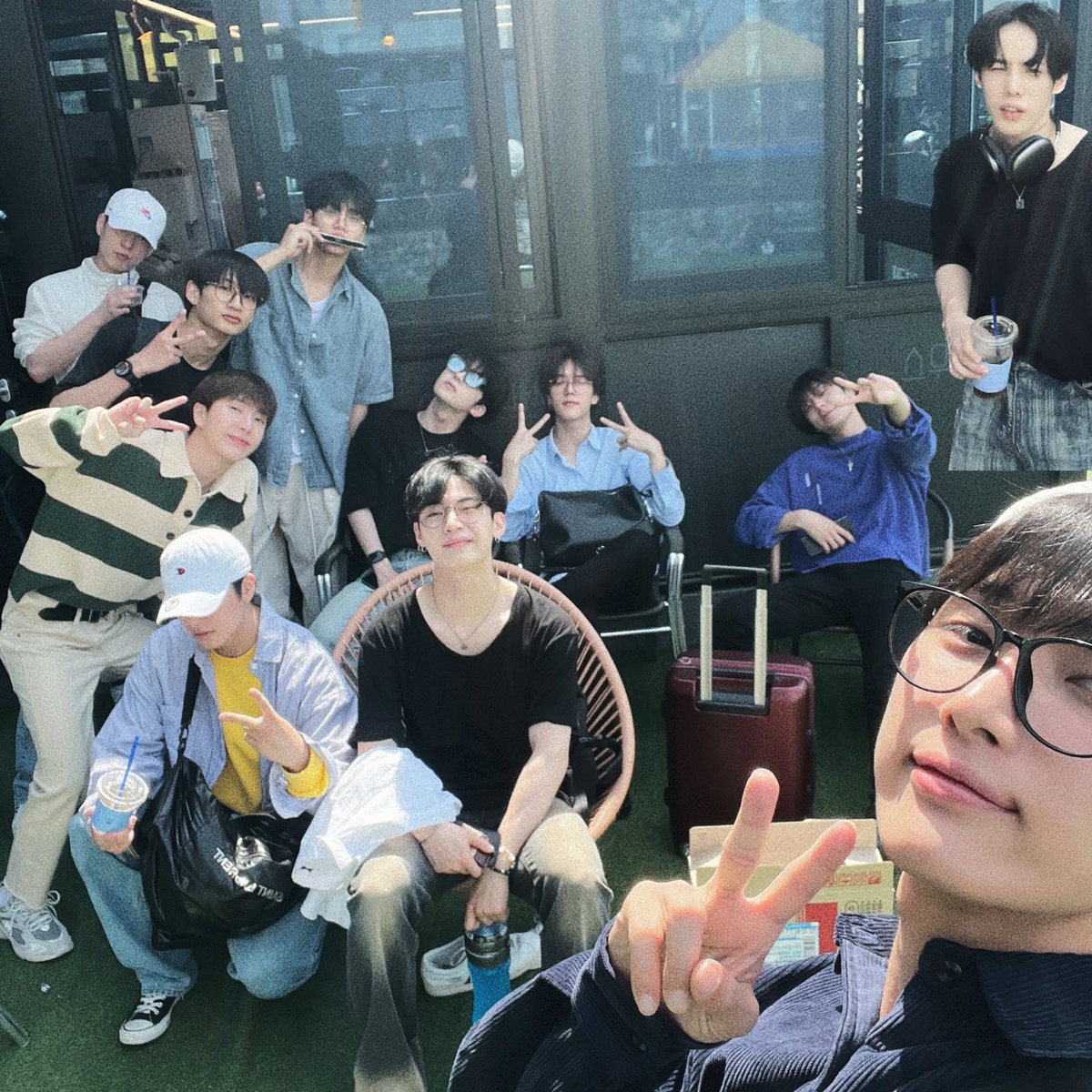 OmegaX_members's tweet photo. [#OX]

힐링MT 좋당

#젠이합성합의👌

#OMEGA_X #오메가엑스
#재한 #JAEHAN https://t.co/le7INVftvM