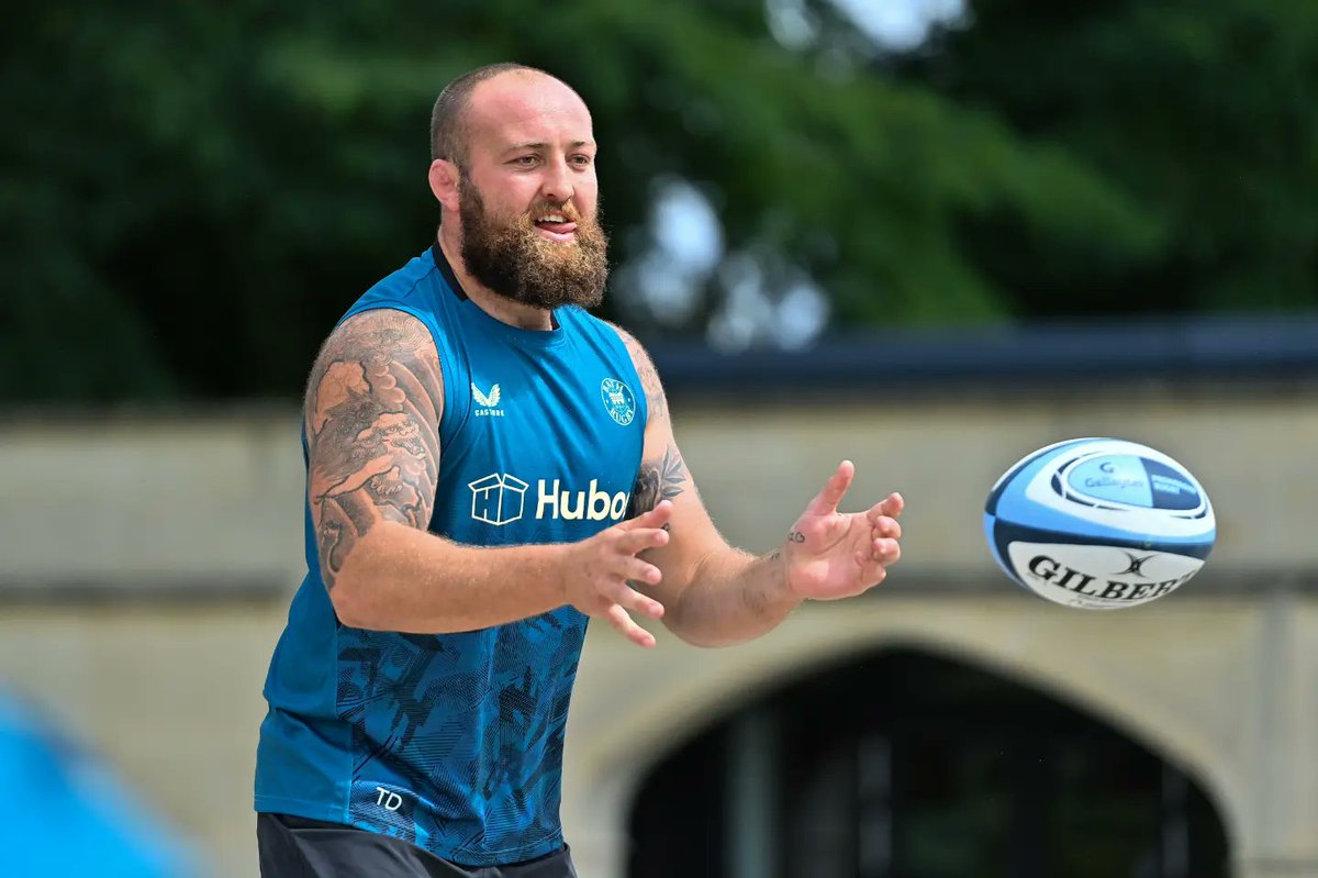 BathRugby's tweet image. How good to have Lee Blackett on board 💙🖤🤍

The lads certainly seem to be enjoying their sessions with him 😄😂