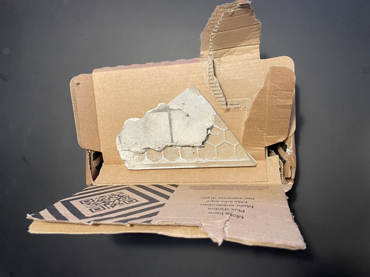 cris_comas's tweet photo. @backmarket, just received an order and instead of a phone I find a tile rock :( I think somebody stole it before it arrived. Could you check this, please? Happy to share more info by DM. Thank you. https://t.co/lPS1bc0zod