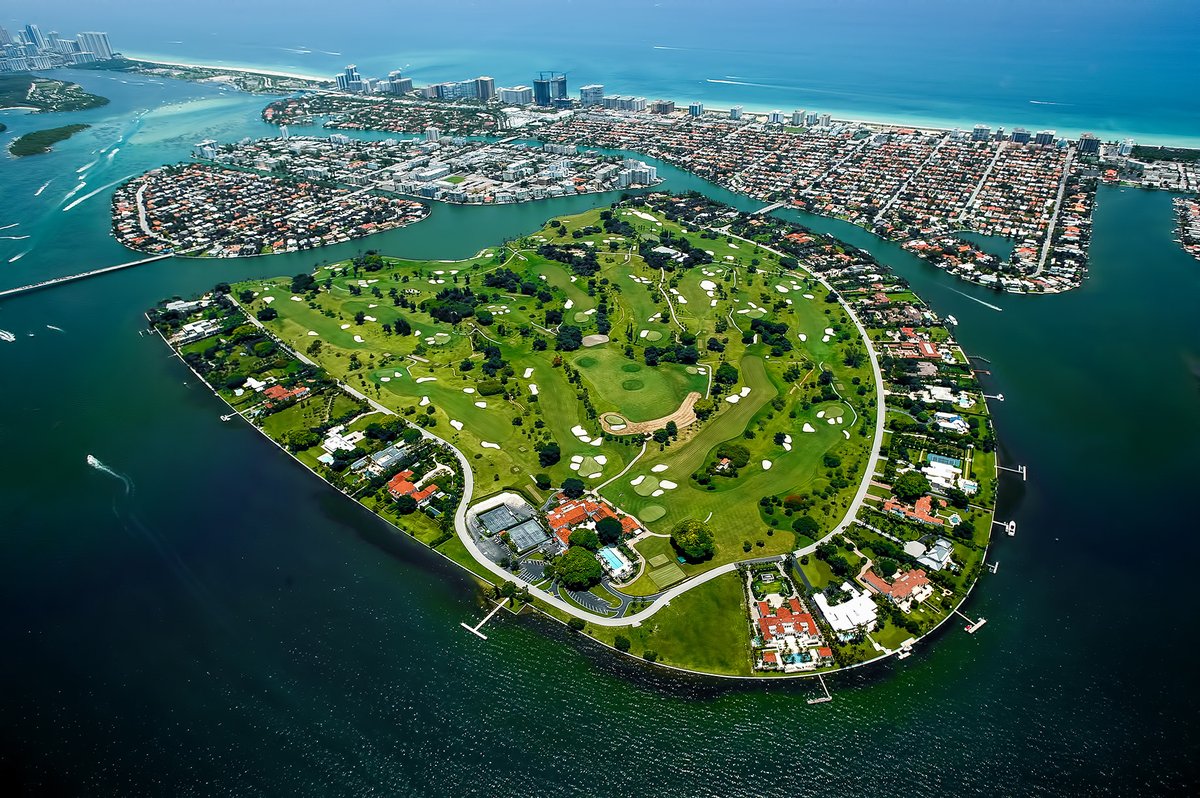 PrestigeRGmiami's tweet photo. Jeff Bezos reportedly buys Billionaire Bunker property for $68M https://t.co/IjqGUymnuh #jeffbezos #amazon #miamibeach https://t.co/CW78uKdwDM