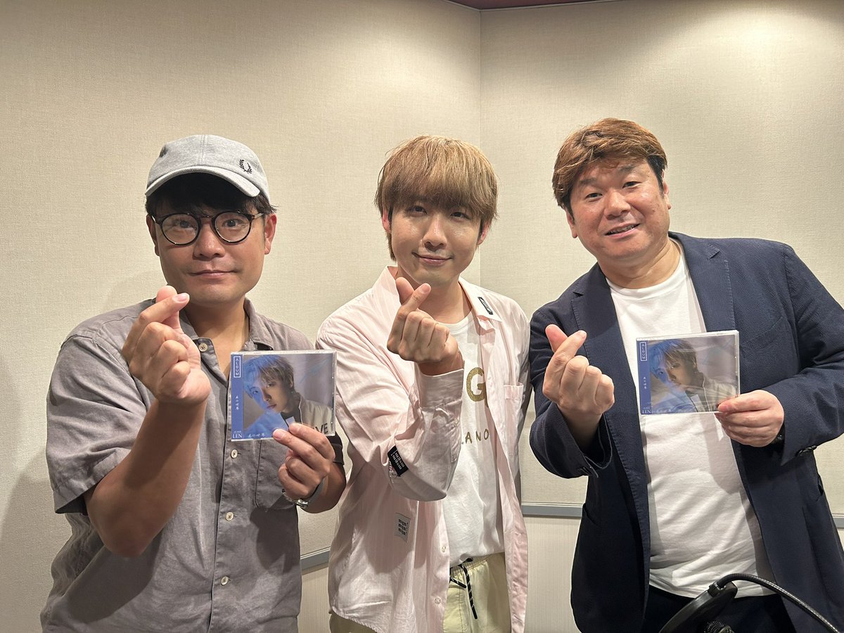 HenkenLabo's tweet photo. 今夜も1時からは
#FMヨコハマ #ヘンケンラボ
先週に引き続きシンガーソングライターの
#LEN さんをお迎えします🎹

なんと…
アカペラで生歌をご披露いただきます！！

ヘンケンLABO ＦＭヨコハマ 2023/8/11(金) 25:00-25:30 https://t.co/TRT7Jo8x1R #radiko #堂野アキノリ #中川亮 #ヘンケンラボ https://t.co/sBcBLOsfvX
