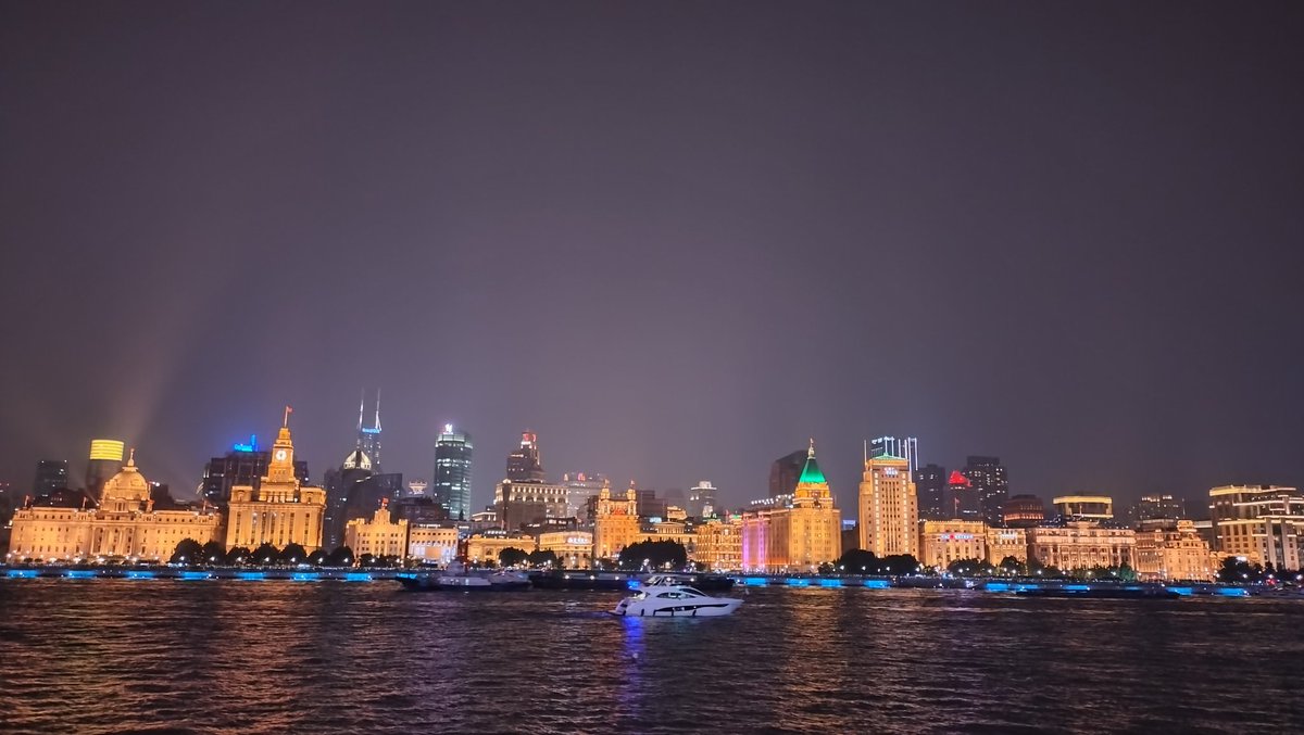 Greetings from Shanghai.  Back in Shanghai after 7 years(`･ω･´)ゞ