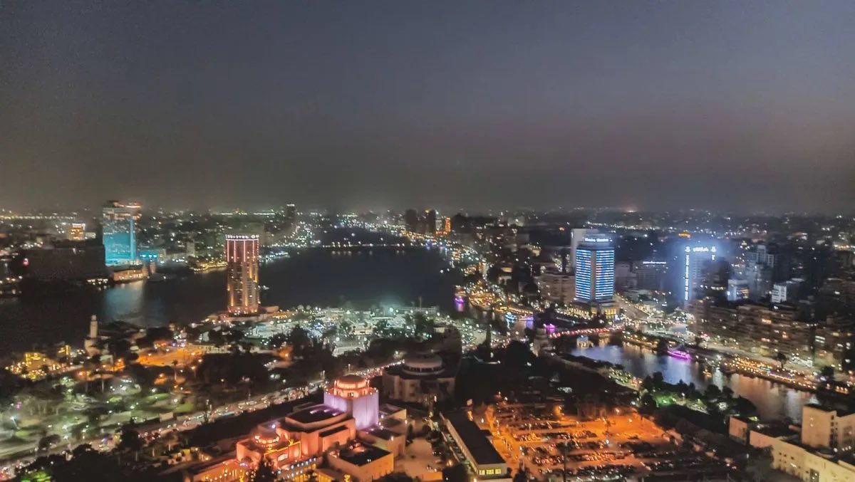 notorious_stuff's tweet photo. CAIRO: Egypt's bustling capital, an enchanting mix of the ancient and modern. Founded in AD 969 by the Fatimid dynasty, Cairo is often dubbed the "City of a Thousand Minarets" for its skyline studded with Islamic architecture. 1/3 https://t.co/GyvU3dHLjo