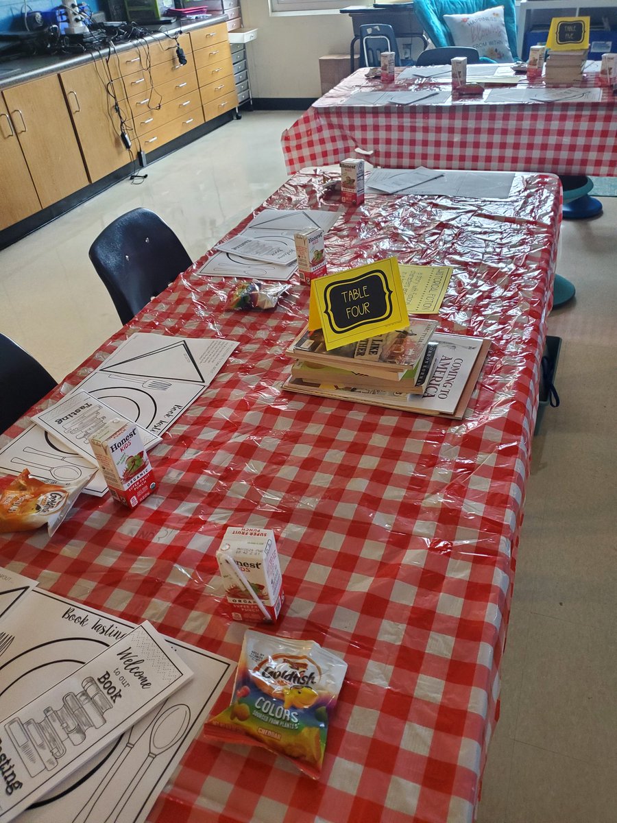 MrsDaysClass1's tweet photo. Learning about genres can only mean one thing! It's book tasting day! Welcome to Cafe Day! #MonaviewMoments #MonaviewontheMap https://t.co/BfYKQnDl6H