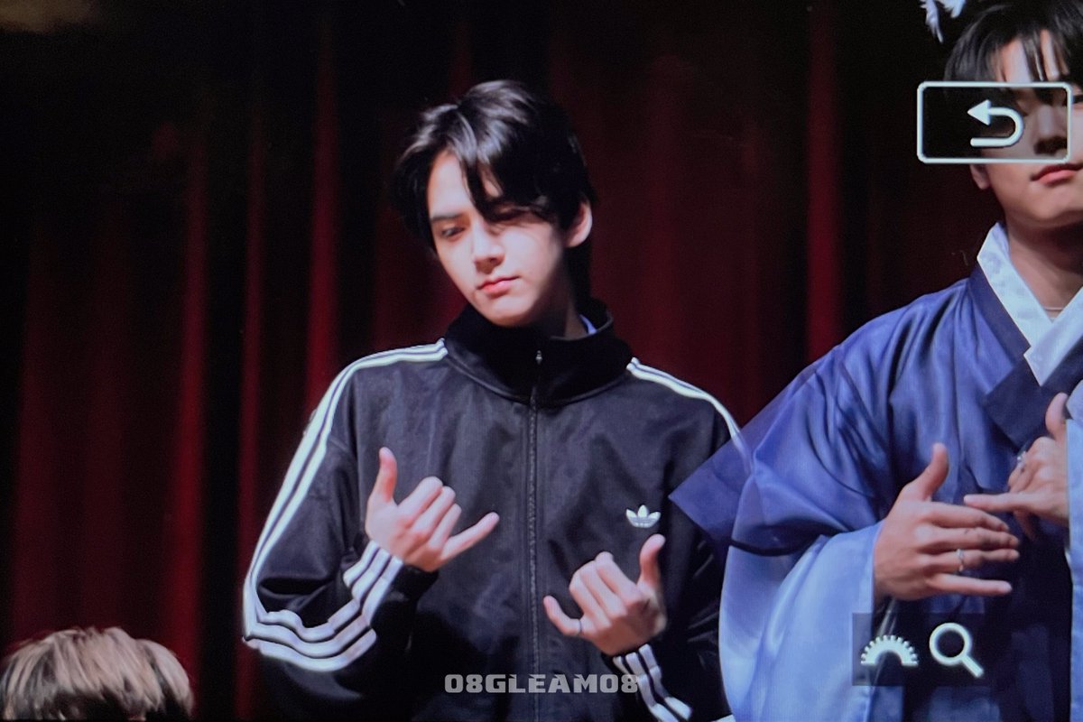 08GLEAM08's tweet photo. 230811 위드뮤

#더보이즈 #영훈 
#THEBOYZ #YOUNGHOON https://t.co/wNIoA7zGFr