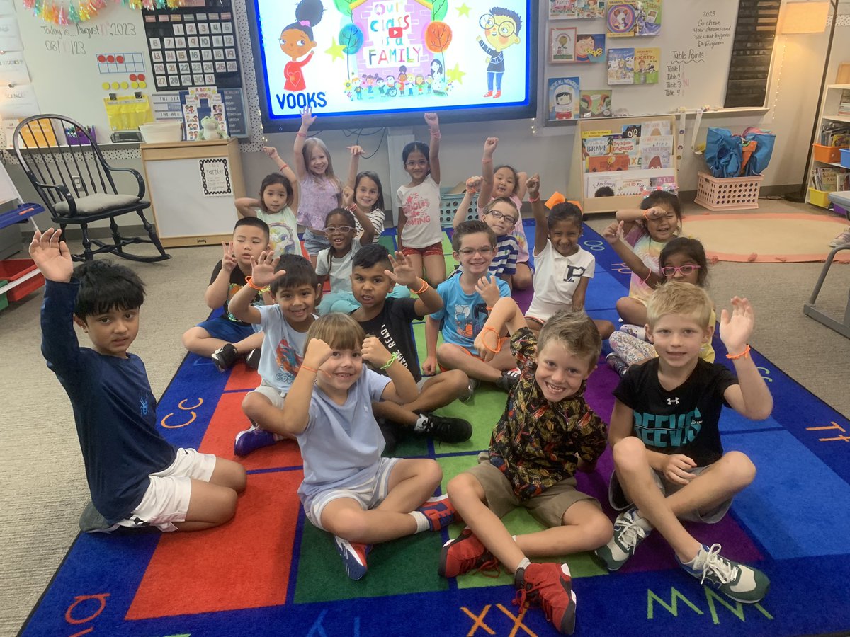 We created our class promise today and once student signed the promise they got our class friendship bracelet! #ReevesAchieves #AdeventureAwaits #ProsperProud