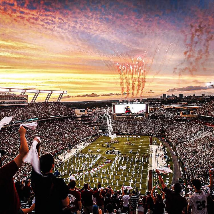 CFBAlerts_'s tweet photo. Stadium Spotlight: Williams-Brice Stadium: Home of the South Carolina Gamecocks 🐔 

- Capacity: 77,559
- Record attendance: 85,199
- Nickname: The Cockpit
- Opened in 1934 in Columbia, South Carolina
- Currently the 16th largest on-campus college football stadium in the NCAA
- It was most recently renovated in 2012