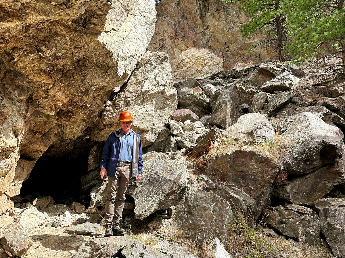 midwestlithium's tweet image. Our COO, Mike X. Schlumpberger, has been spending time at Ingersoll Mine in prep for the 1st drill campaign. One of MW&apos;s past producing #lithium mines, Ingersoll hosts at least 4 pegmatite bodies incl #spodumene.

For more info, visit our website midwestlithium.com