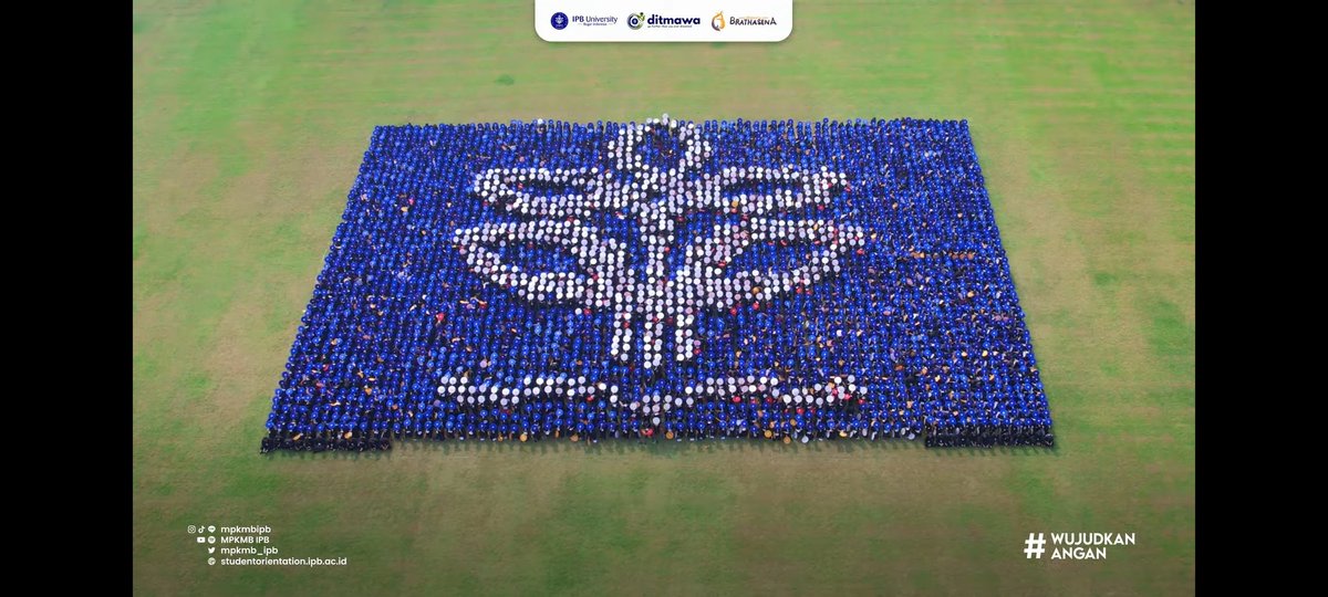 mahasiswaaipibi's tweet photo. THE WORLD RECORD MPKMB IPB 60 : THE BIGGEST HUMAN 3D PUZZLE ASSEMBLY - 85 FORMATION

KEREN BANGET IPB! ASLI KEREN PARAH COY https://t.co/RUtL6jza9F