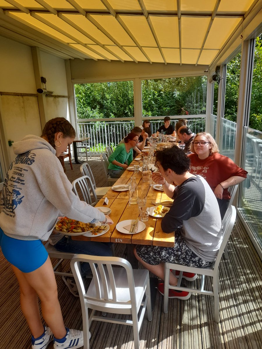 biOrbic_centre's tweet photo. Then this afternoon, the #GenerationGlas students had a tour around the @AirfieldEstate learning all about the urban farm, and had a final debrief session before saying goodbye! π²π
@Foroige https://t.co/t6bTrNhLI2