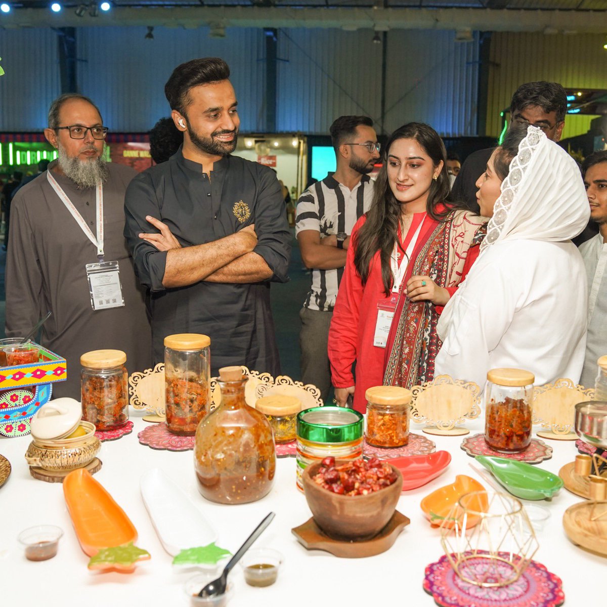 official_tdap's tweet photo. A star-studded affair at FoodAg 2023! 

Waseem Badami and Aijaz Aslam visited exhibitor stalls and talked to company representatives about their products and the impact of such exhibitions on their international partnerships and business. 

#WaseemBadami #AijazAslam #FoodAg2023 #TDAP #exhibitors