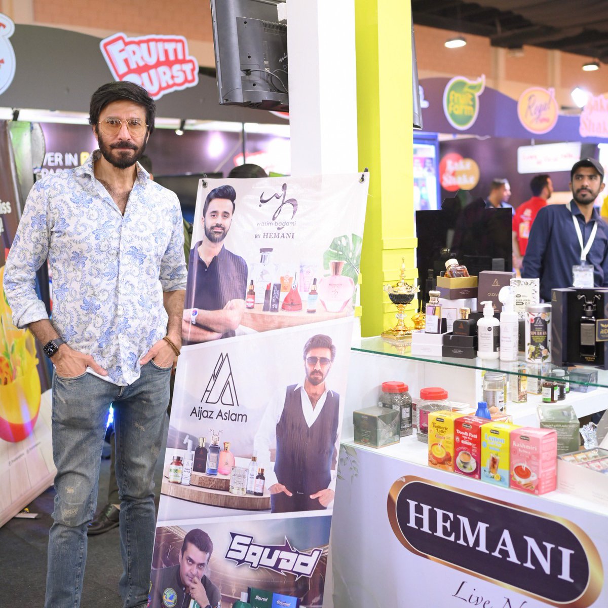 official_tdap's tweet photo. A star-studded affair at FoodAg 2023! 

Waseem Badami and Aijaz Aslam visited exhibitor stalls and talked to company representatives about their products and the impact of such exhibitions on their international partnerships and business. 

#WaseemBadami #AijazAslam #FoodAg2023 #TDAP #exhibitors