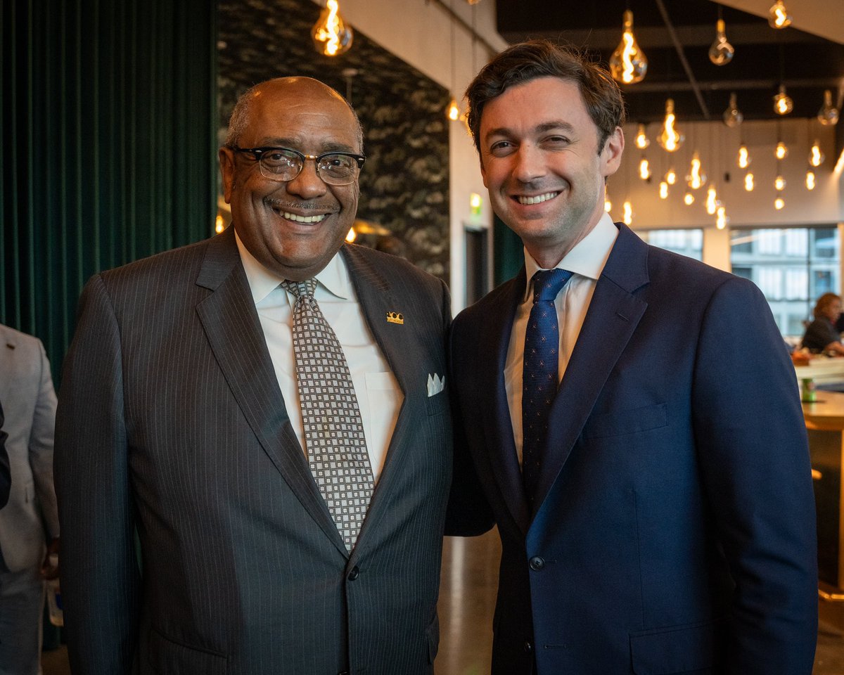 100BlackMen's tweet image. A special congratulations goes to the 100 Black Men of Atlanta for hosting a meaningful discussion with Senator Ossoff at this week’s general body meeting. #ForwardFocus #The100Way #100BMOA