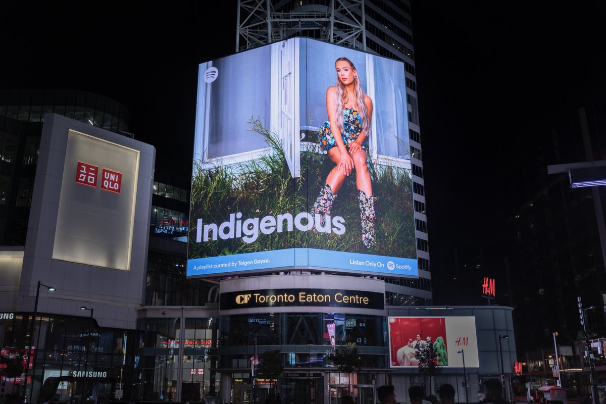 Pretty sweet seeing <a href="/teigsxo/">Teigen Gayse</a> lighting up the world at Yonge &amp; Dundas!