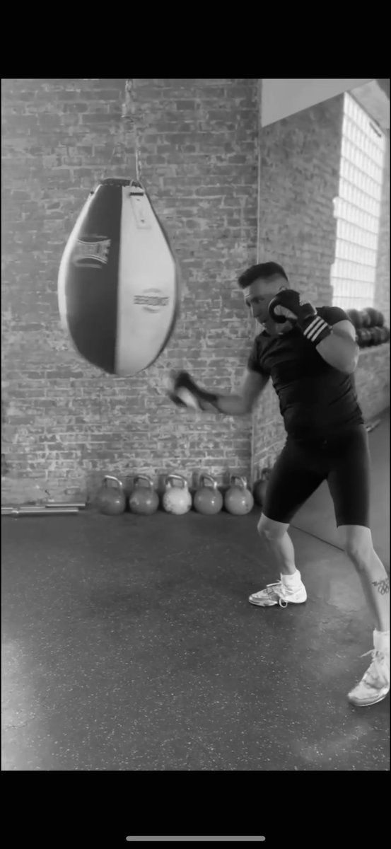 BoxingStudio's tweet image. ▪️▫️@MBerdonce #box #boxeo #boxeocubano🇨🇺 #boxeoespaña #boxeofemenino #fitnessmotivation #instagram #top #fy #vic #victoriasecrets #fitness #fitnesslife #motivation #coach #coaching #entrenamiento