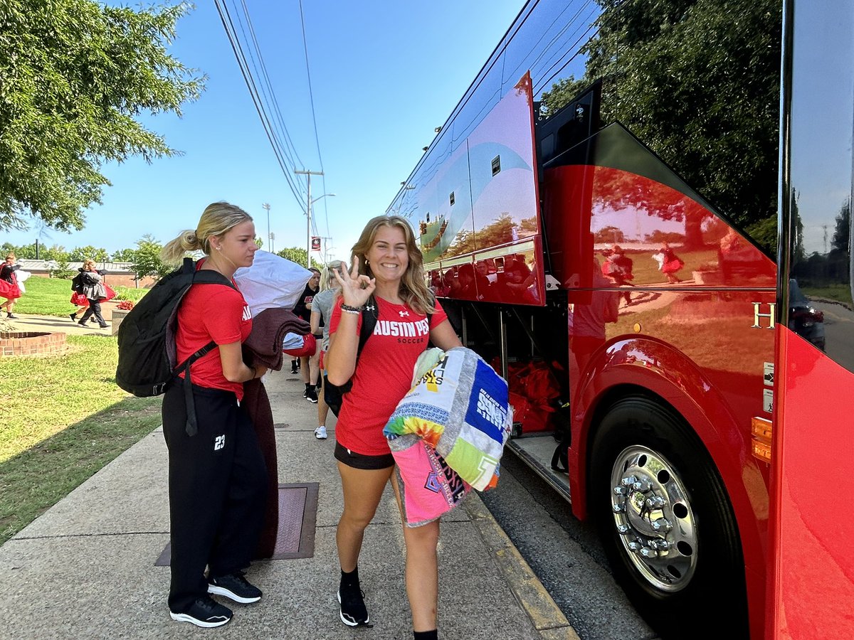 Loading up for road trip No. 1️⃣!🎩⚽️

#GovsGetBetter | #LetsGoPeay