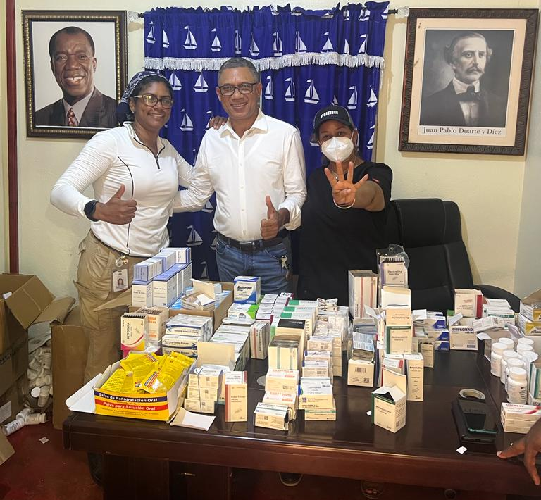 PimpeEsTuVOZ's tweet photo. #Hoy realizando un gran operativo médico en la comunidad de #LasGaleras cuidando la #salud de todos #Samana 
#PimpeEsTuVOZ https://t.co/clAMPnAEK9