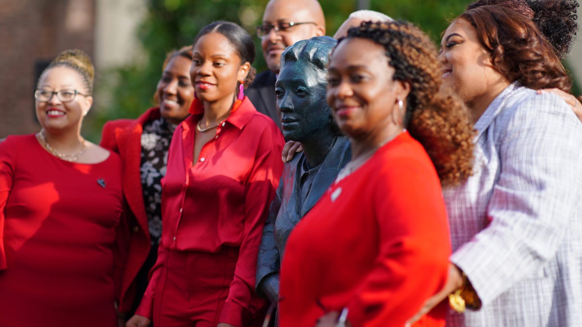 Henrietta Lacks' Family Is Coming For More Companies that Used Her Cells Without Consent dlvr.it/StWRbq