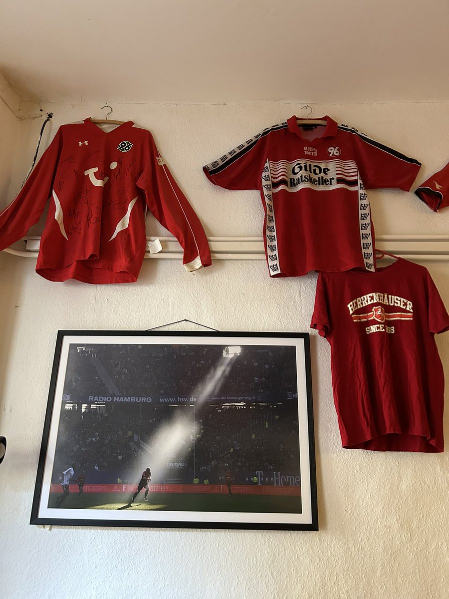 Auch heute haben wir geöffnet und zeigen bei allerbestem Wetter ab 18 Uhr das Pokalspiel gegen Sandhausen #H96 #SVHH96