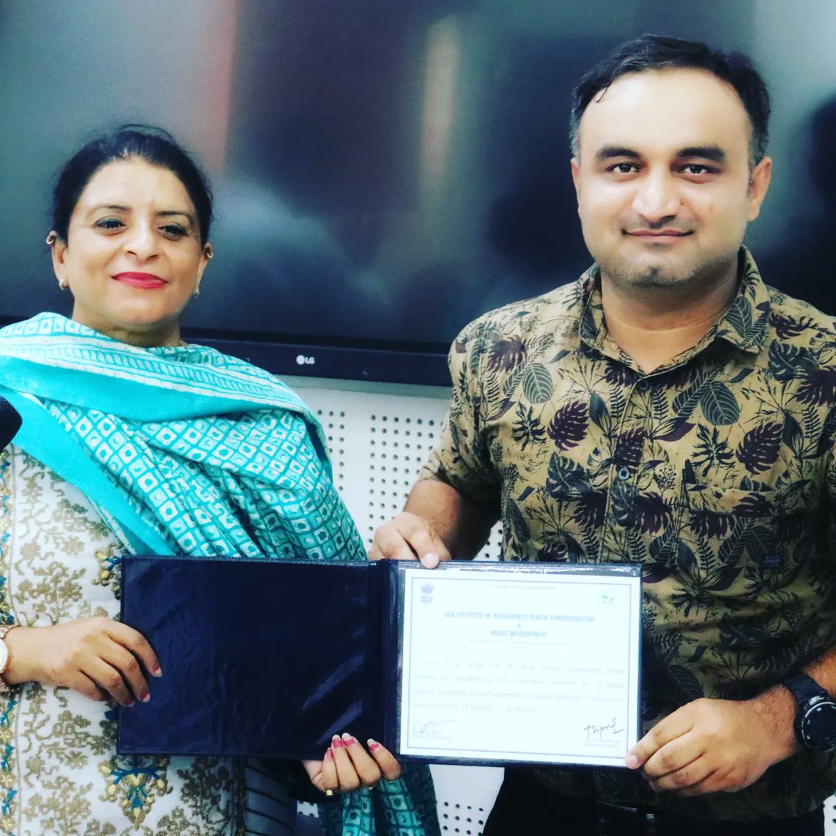 mohitsharmajkps's tweet photo. I never thought about it, that's why I got it.

If i would have thought about it, I would never have gotten it.

Awarded with Best Officer Trainee, J&amp;K Prosecution Service, 2023.

Rabb Rakha 🙏🏻

@impardjk https://t.co/JrmzS8JTNJ