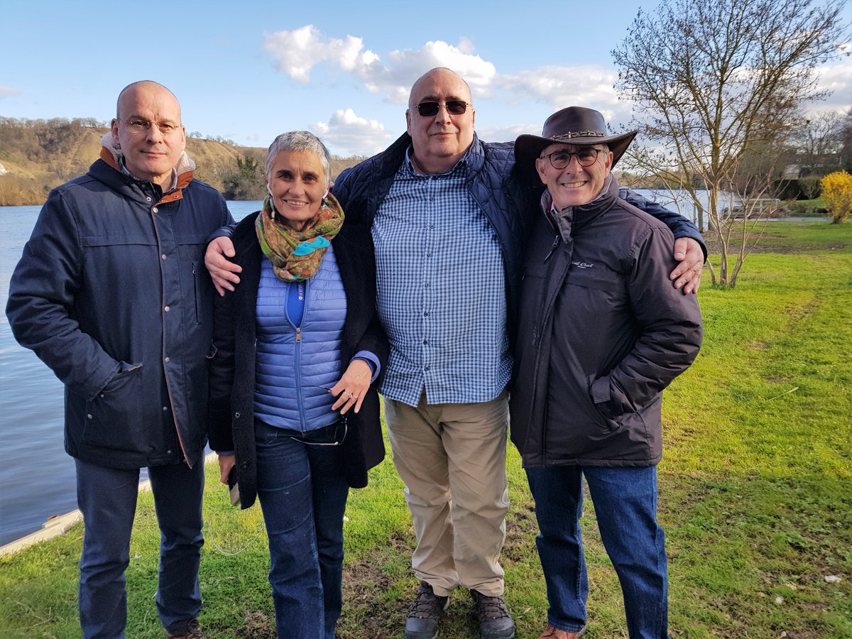 #FFBack et bonne fin de semaine aux bénévoles si engagés, et aux ami(e)s fidèles d'<a href="/ErinaceusFrance/">🦔 Erinaceus France</a> 🦔 
Pour notre part, nous allons tous vous suivre avec plaisir, si ce n'est déjà fait. #Hâte de découvrir certains passionnés et de former une belle communauté de vigilants 🔎🐾🌿