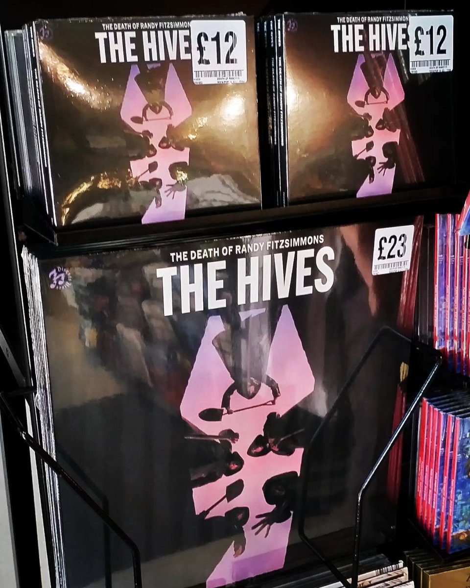 StewartBryden1's tweet photo. NEW RELEASE FRIDAY 👀
Come in and have a gander at this week's selection of new albums.
#fopp #gettofopp @liamgallagher @TheHives @DavidBowieReal #publicimagelimited #vinyl #vinylrecords #vinyladdict #vinylcollection https://t.co/l7c7y6MT7j