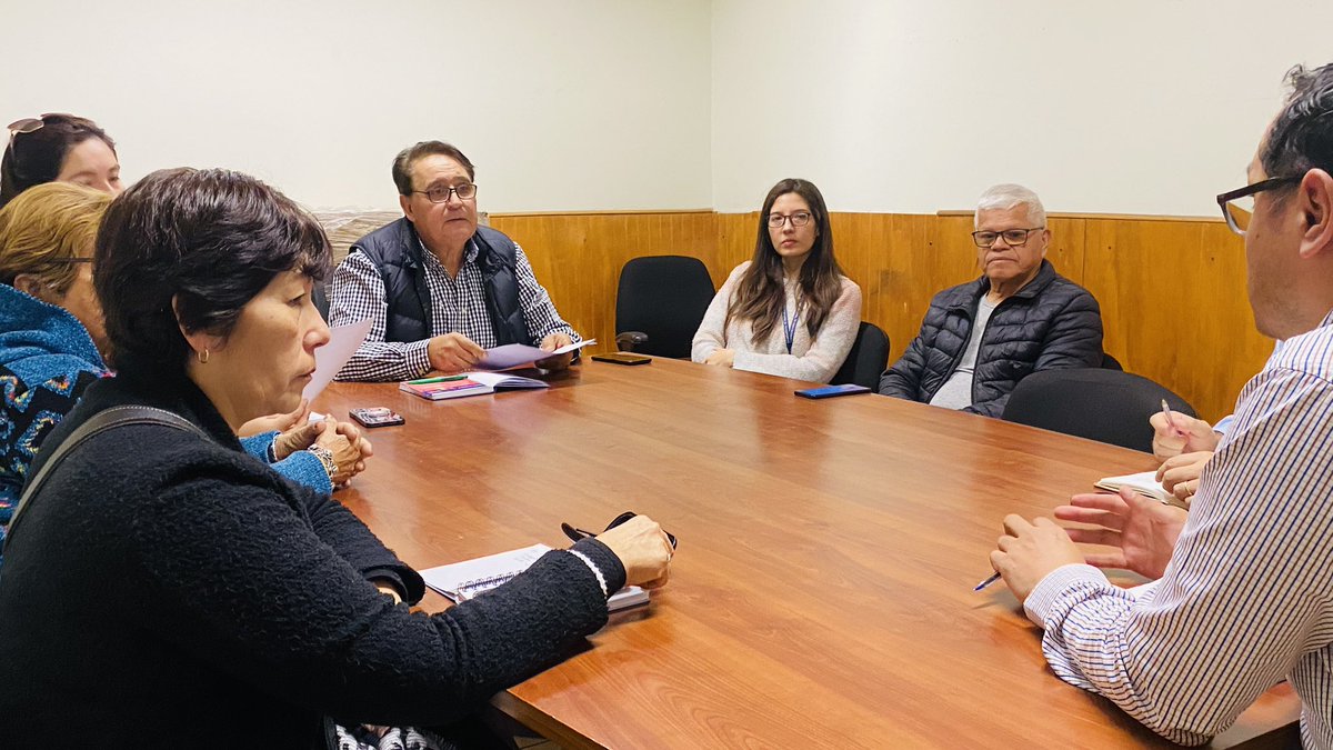 MTTTarapaca's tweet image. #AgendaMTT 🗓️ | SeremiTT Roderick Solís se reúne con diputado @RenzoTrisotti y dirigentes/as vecinales de Iquique y Alto Hospicio para dar respuesta a requerimientos de JJVV  ✅ 

#ChileMejorConectado 🚍 🚕  📡 📲