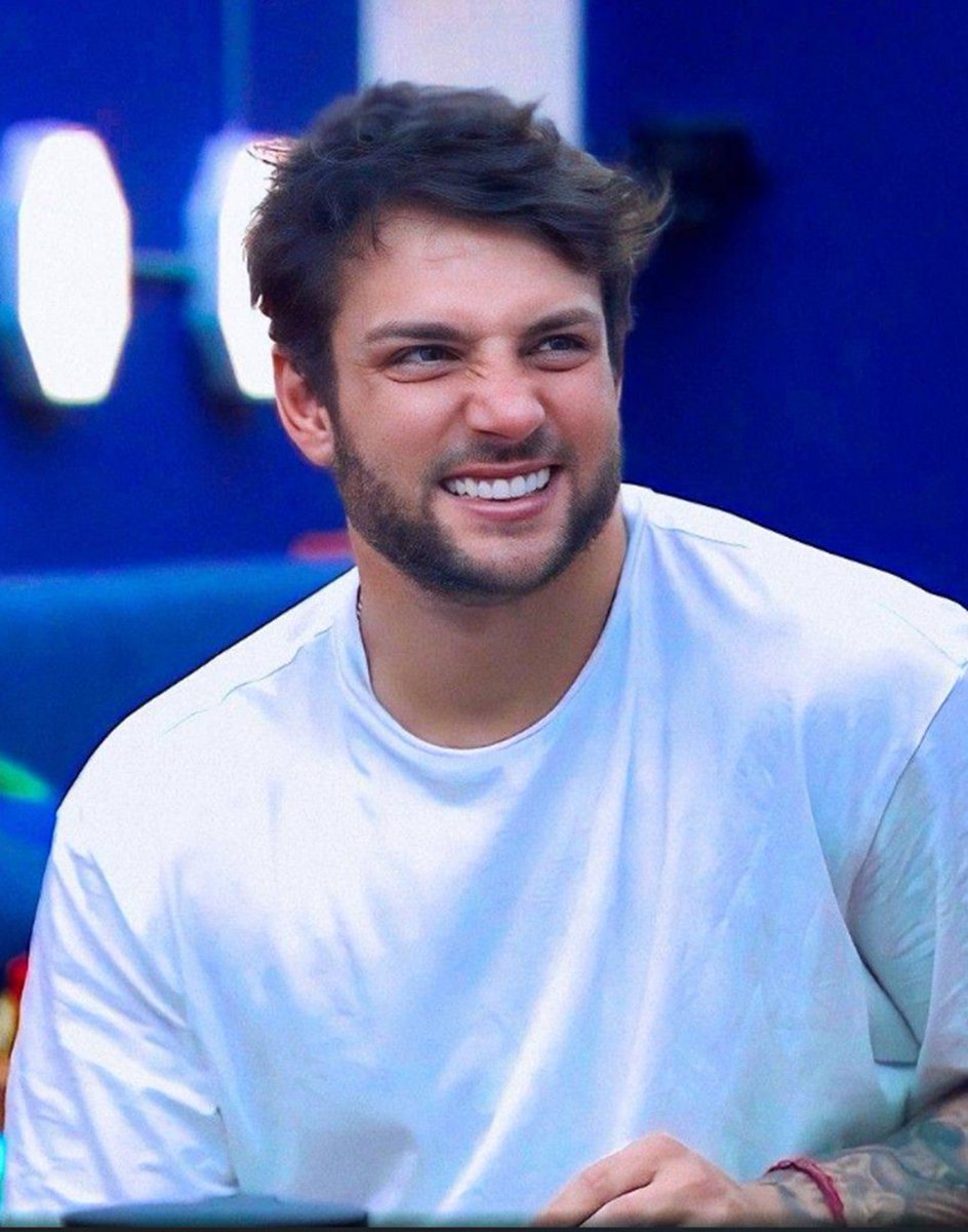 Gabrielajfh's tweet photo. vota por Nicola, para que gane en la casa de los famosos #casadelosfamosos 🥰🥰🥰🥰😍 https://t.co/EuExMJiSWb