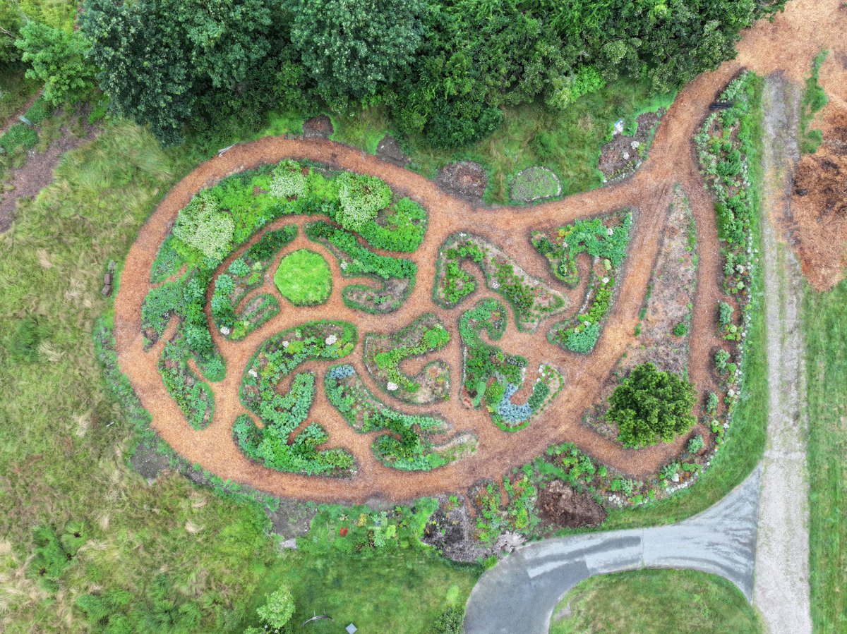 We're hosting another 'Talk to the Experts' event Saturday, August 26, 2023 from 9am-1pm! Ocean Hour Farm Presents: Intro to #Permaculture Design. This event does have limited spots. RINLA members, registration details are in your emails! #Rhodeislandevents
#workshop