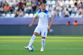 juliolefaux's tweet photo. JOUEUR 2: TAYLOR H.BELLIS                   Taylor Harwood Bellis évolue à Manchester City au poste de défenseur central. Prêté du coté de Burnley la saison dernière, il a réalisé une saison de très bonne qualité sous les ordres de Vincent Kompany. https://t.co/zmVzE68sI9