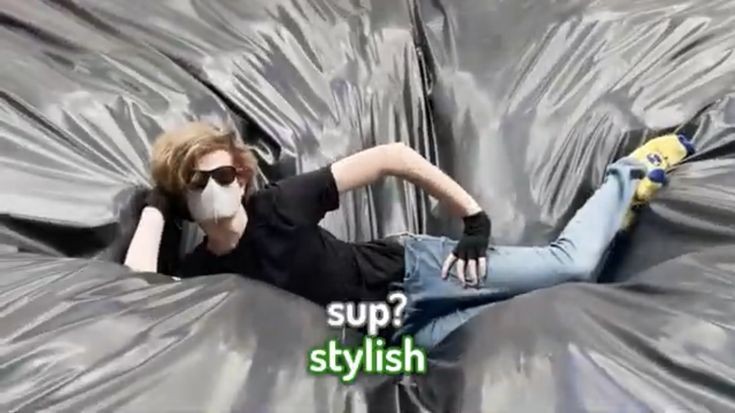 RandomisedBoo's tweet image. They're stylish 

-🥀