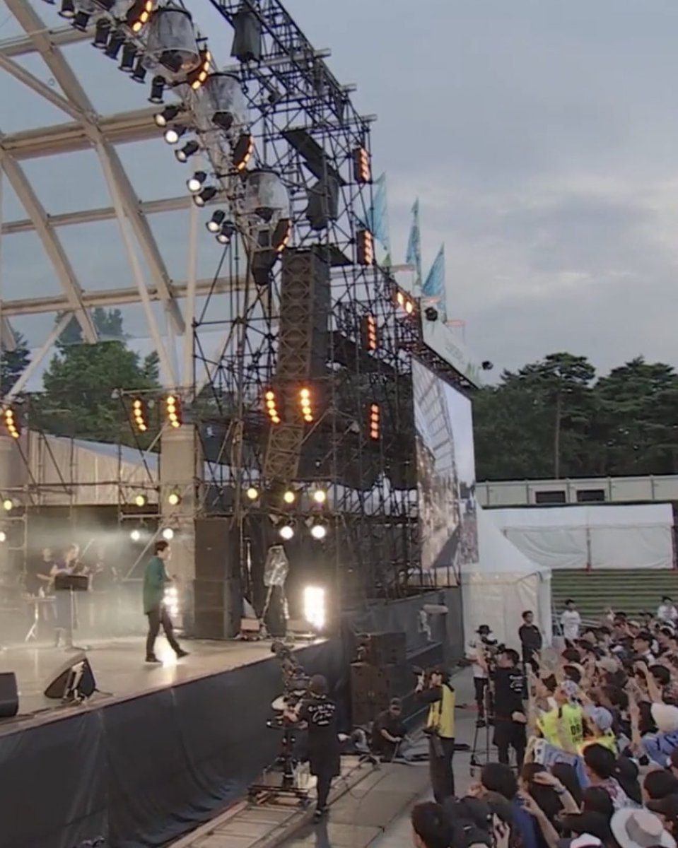 jackie_aska's tweet photo. 余韻はずっと続いてるけど、再配信を観て改めて楽しくて幸せだった気持ちが込み上げてきた🥹🥰
ASKAさんを応援できてよかった✨
#ASKA 
#LuckyFes 
#ASKA_Life https://t.co/mQKwpRLZ7t